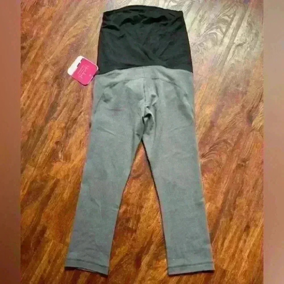 NWT Isabel Maternity Active Capri Pant + Crossover Panel Size XS - Picture 6 of 7